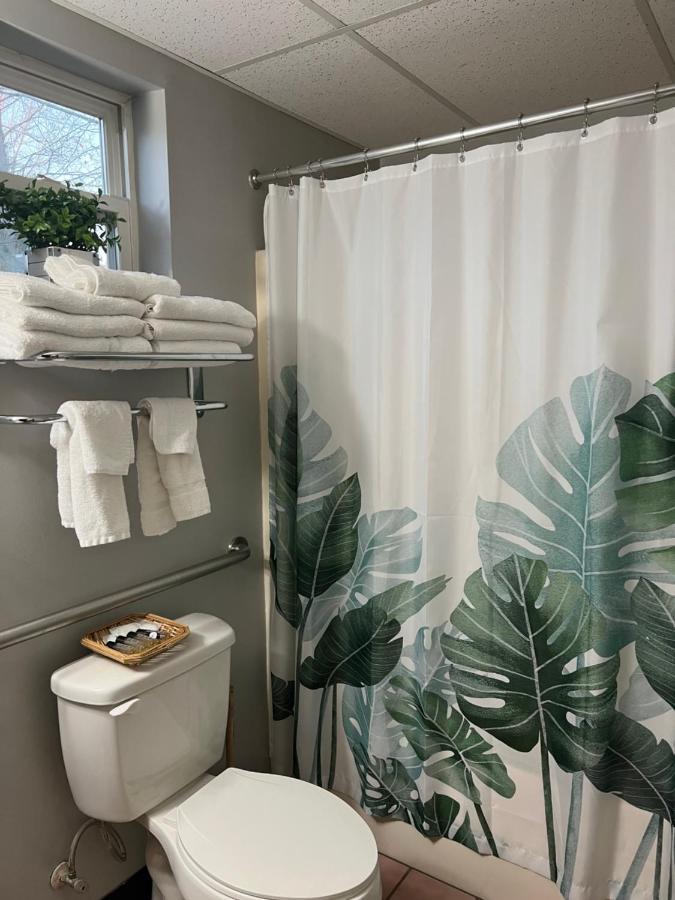 Carbone's Beachside Guest Rooms Sylvan Beach Extérieur photo